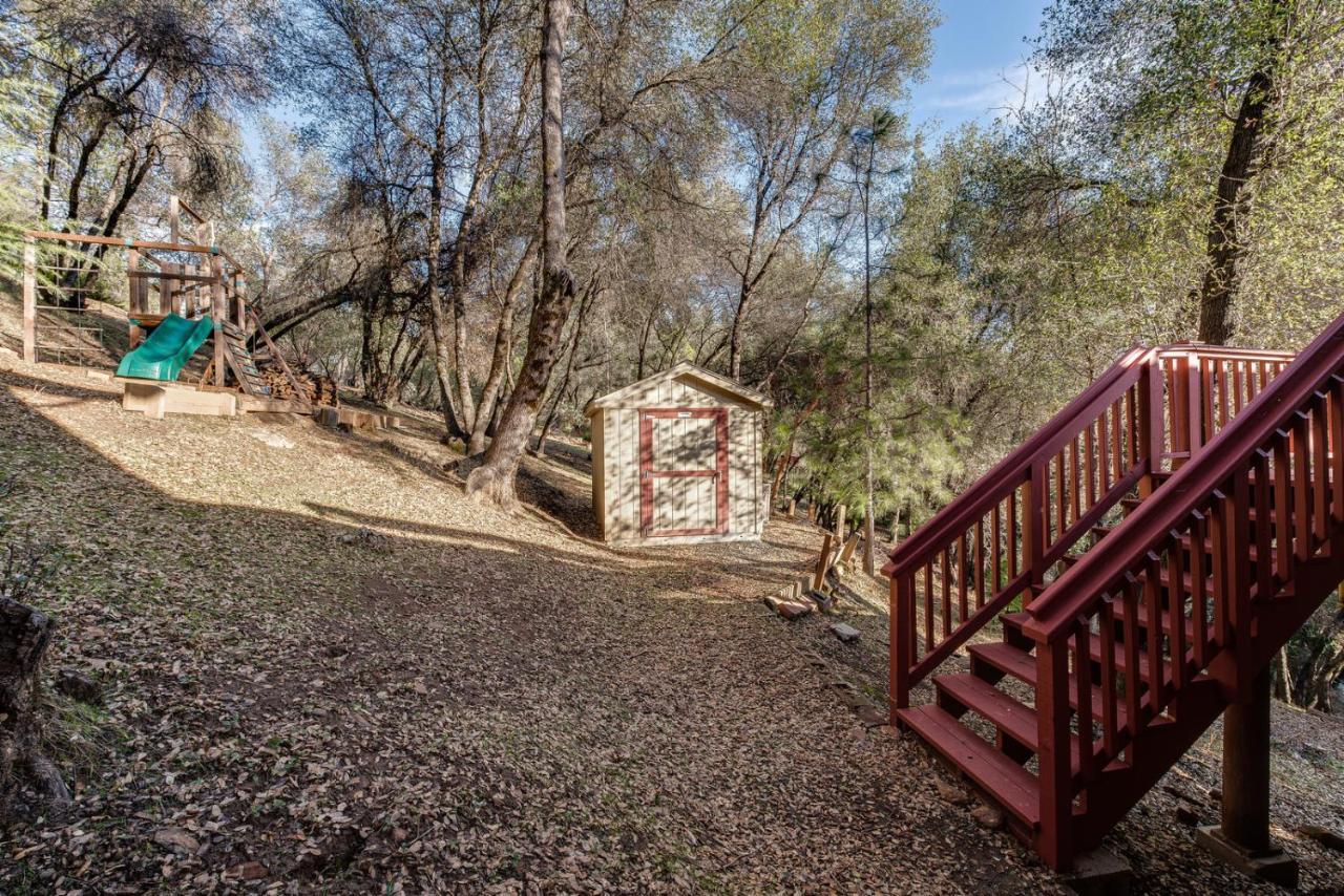 Creek Side Getaway *